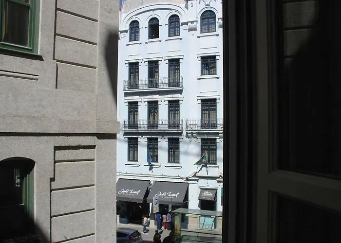 Downtown Historical Apartment